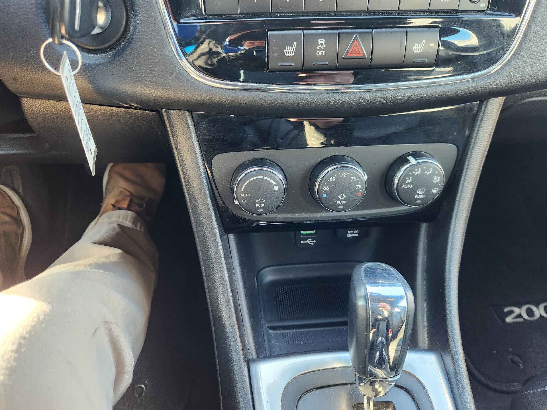 2013 Chrysler 200 Limited