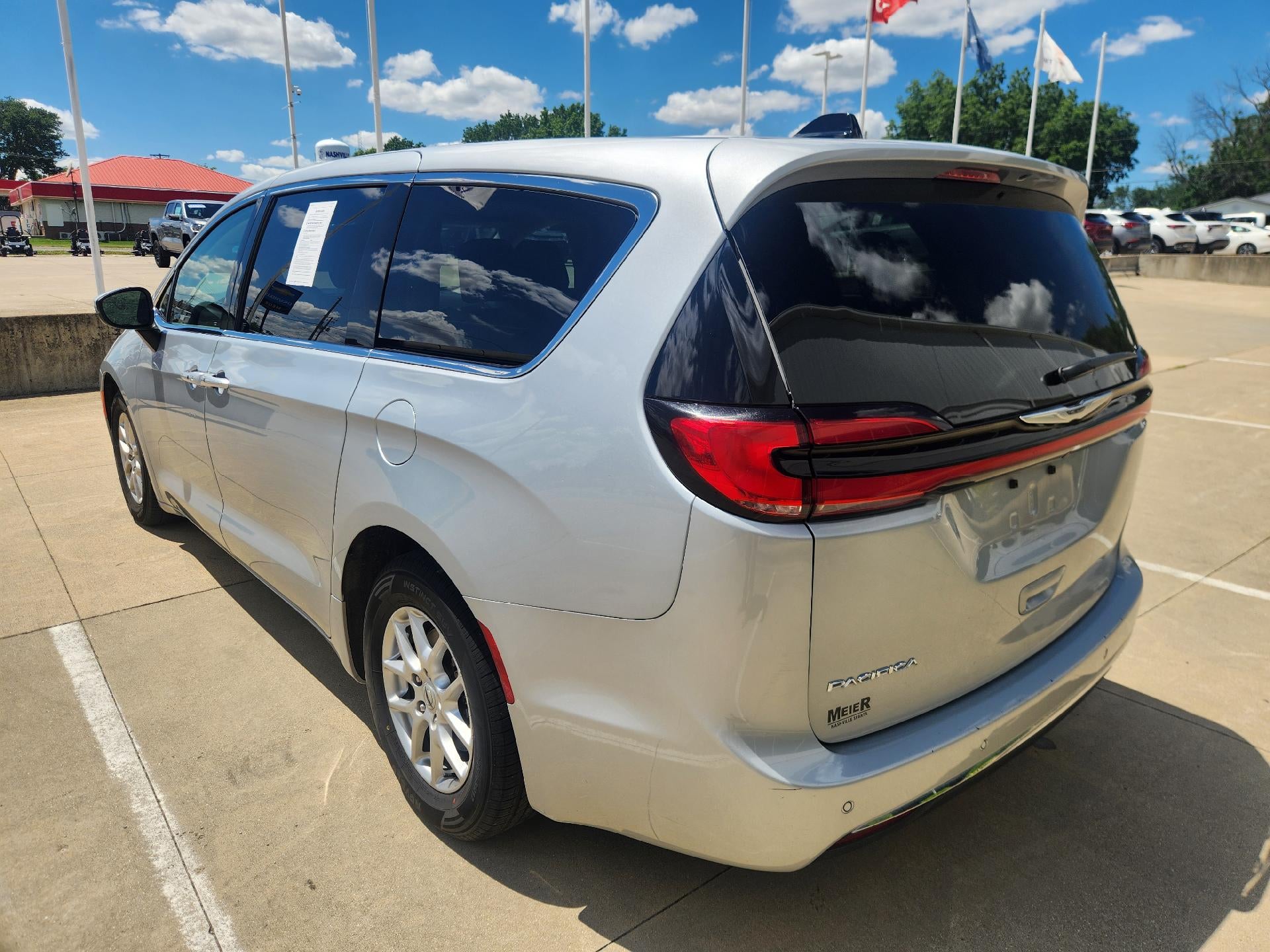 2023 Chrysler Pacifica Touring L