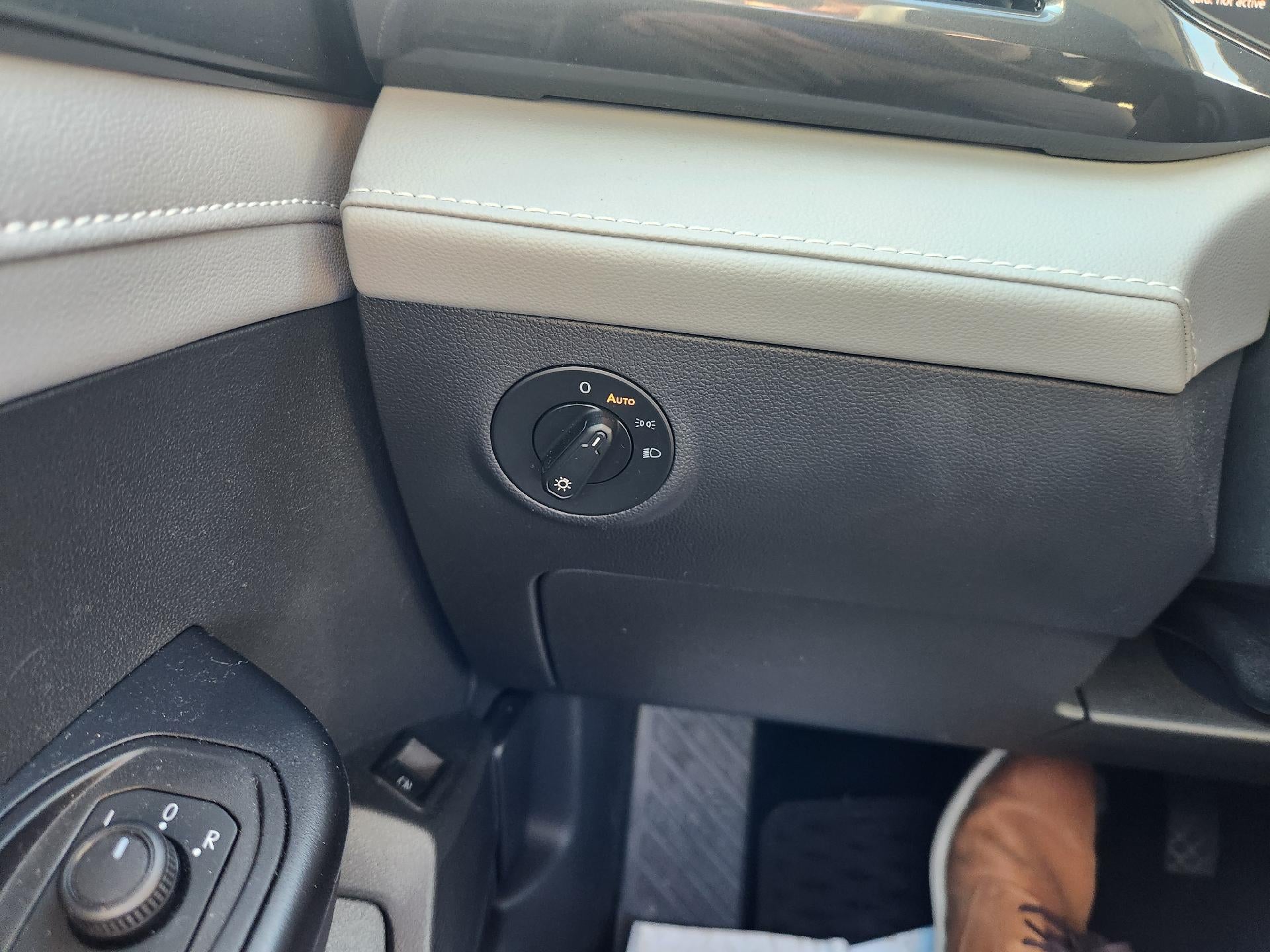 2023 Volkswagen Taos SEL