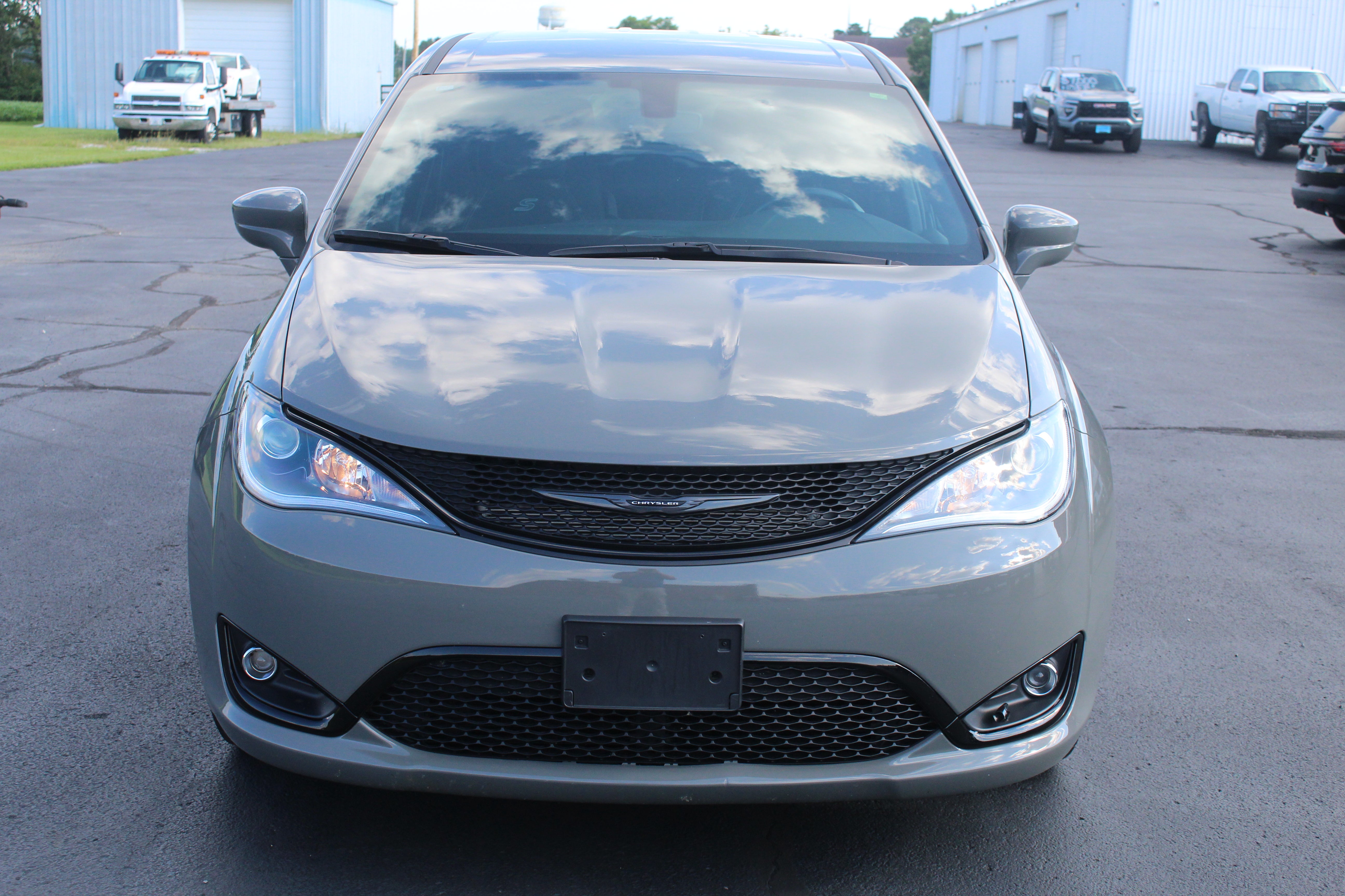 2C4RC1FG2LR264100