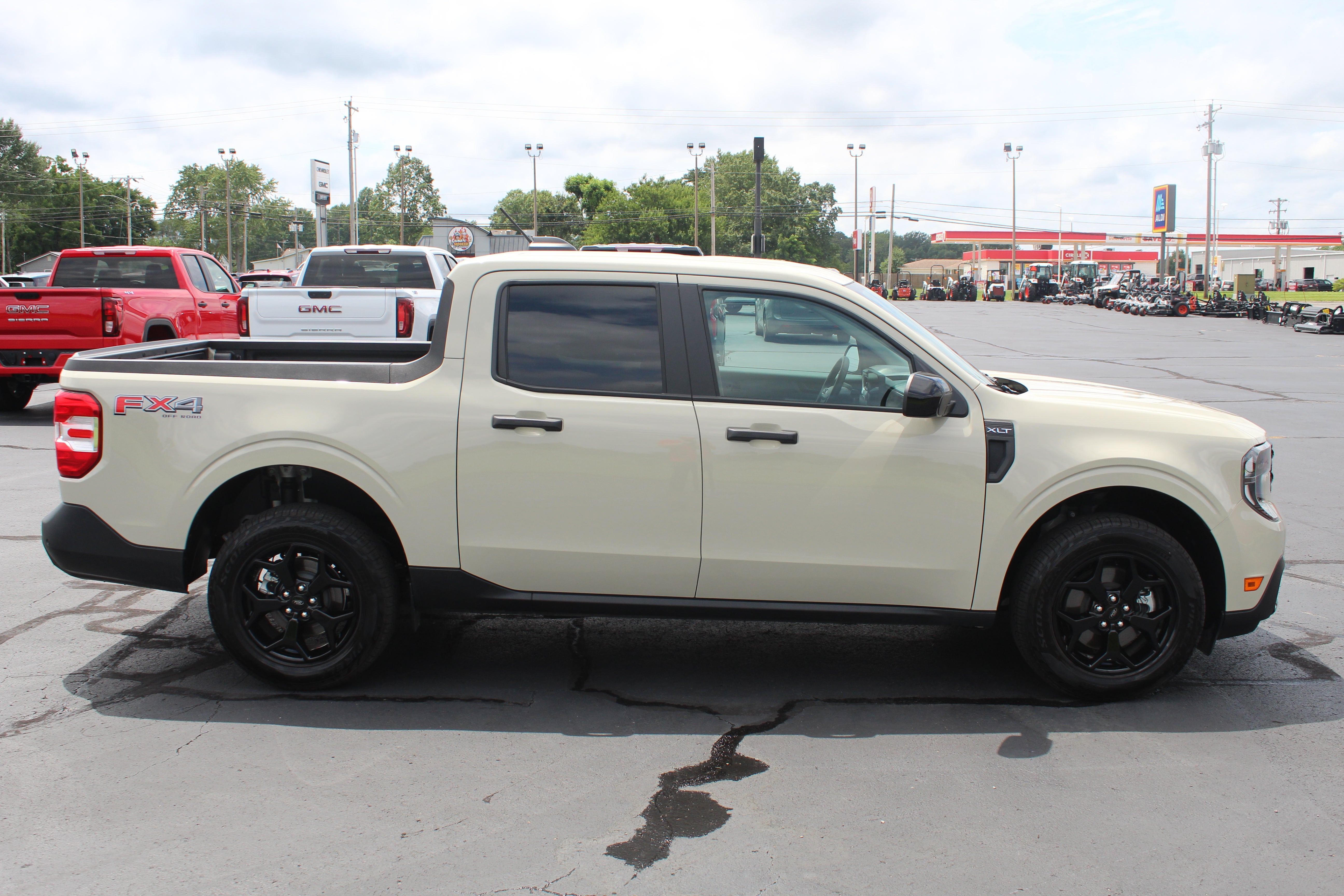 2025 Ford Maverick XLT
