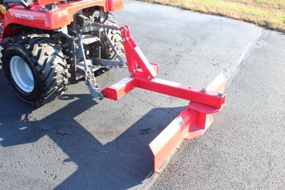 2017 MASSEY FERGUSON GC1705 4X4 Base