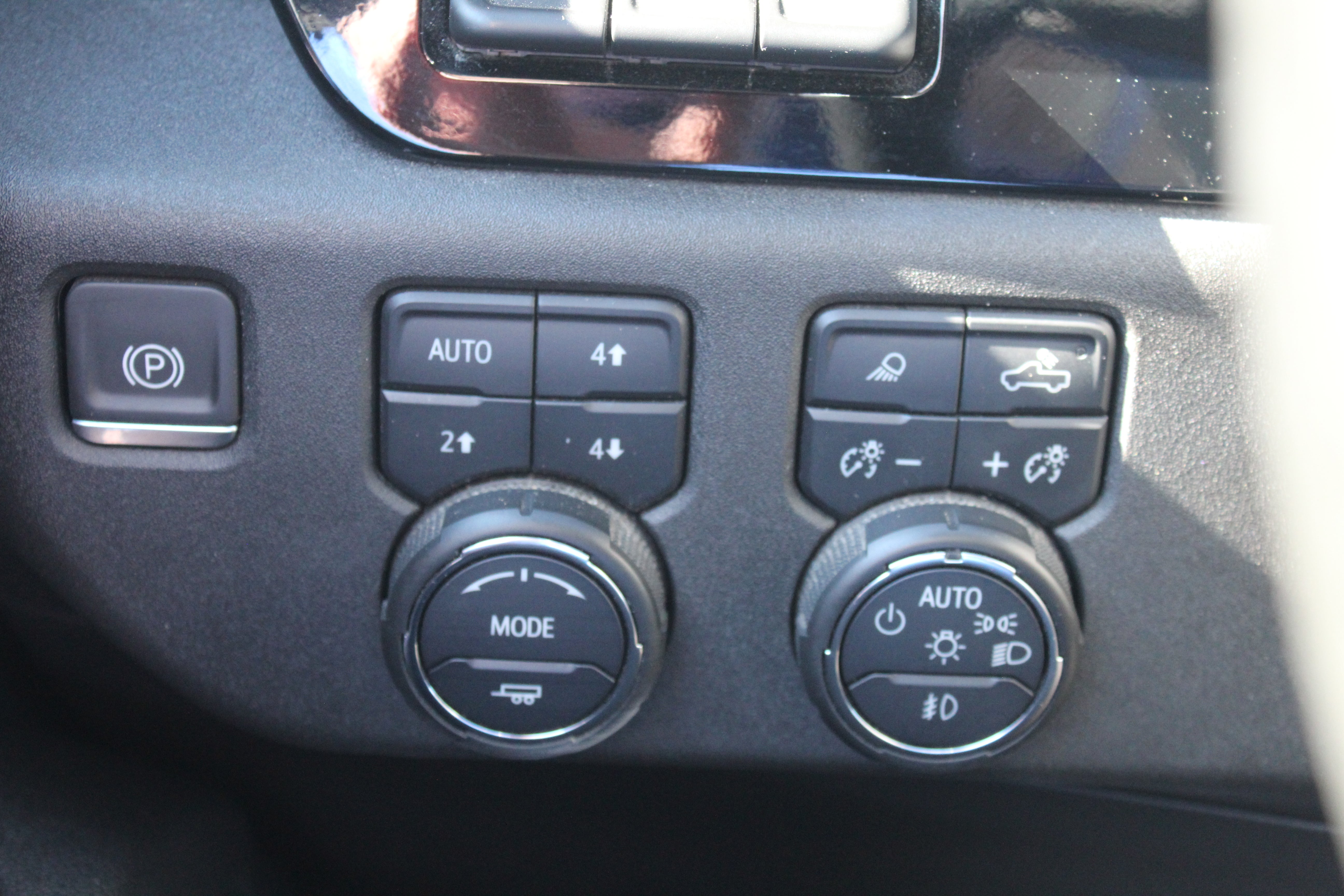 2023 Chevrolet Silverado 1500 High Country - Photo 17