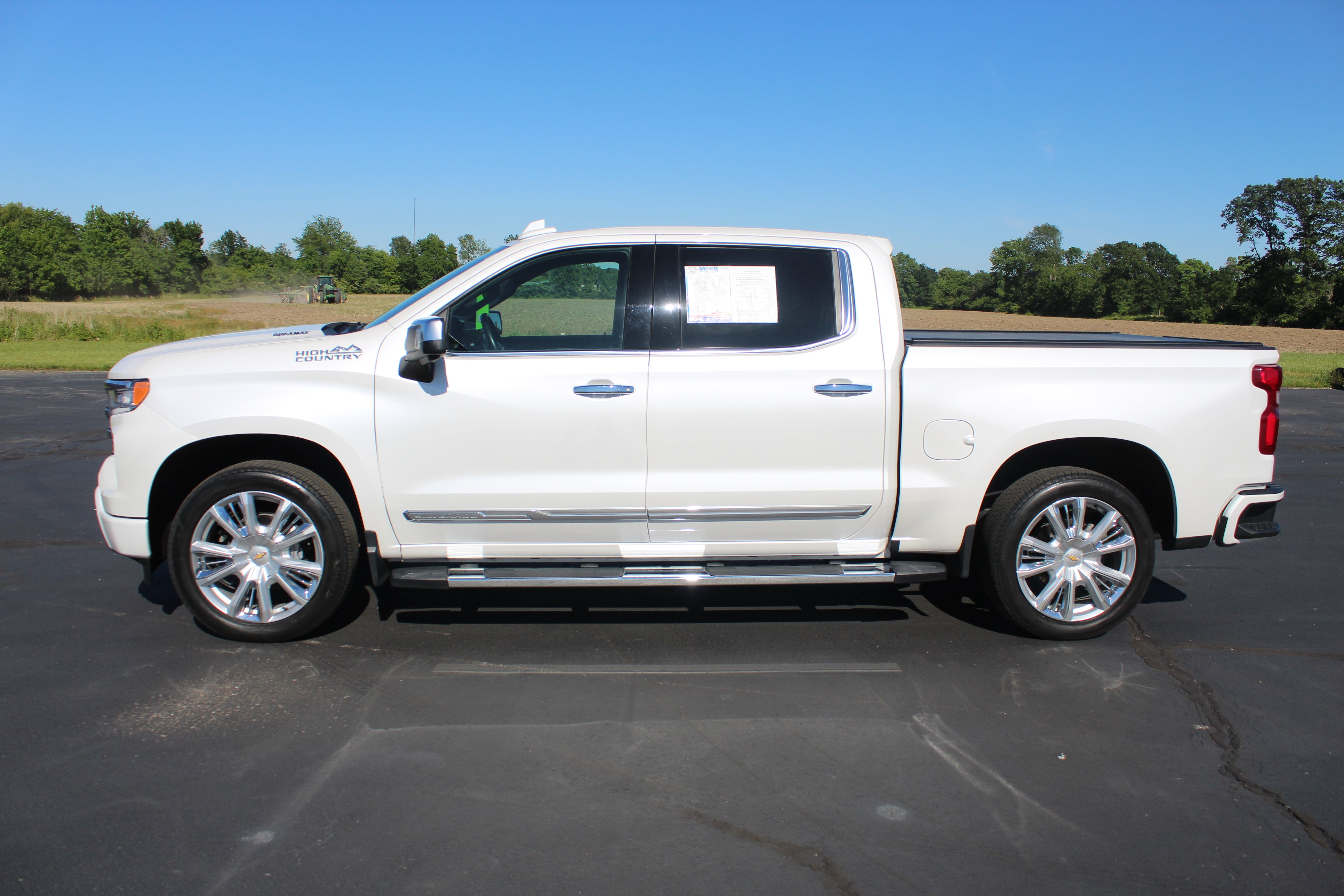 2023 Chevrolet Silverado 1500 High Country - Photo 6