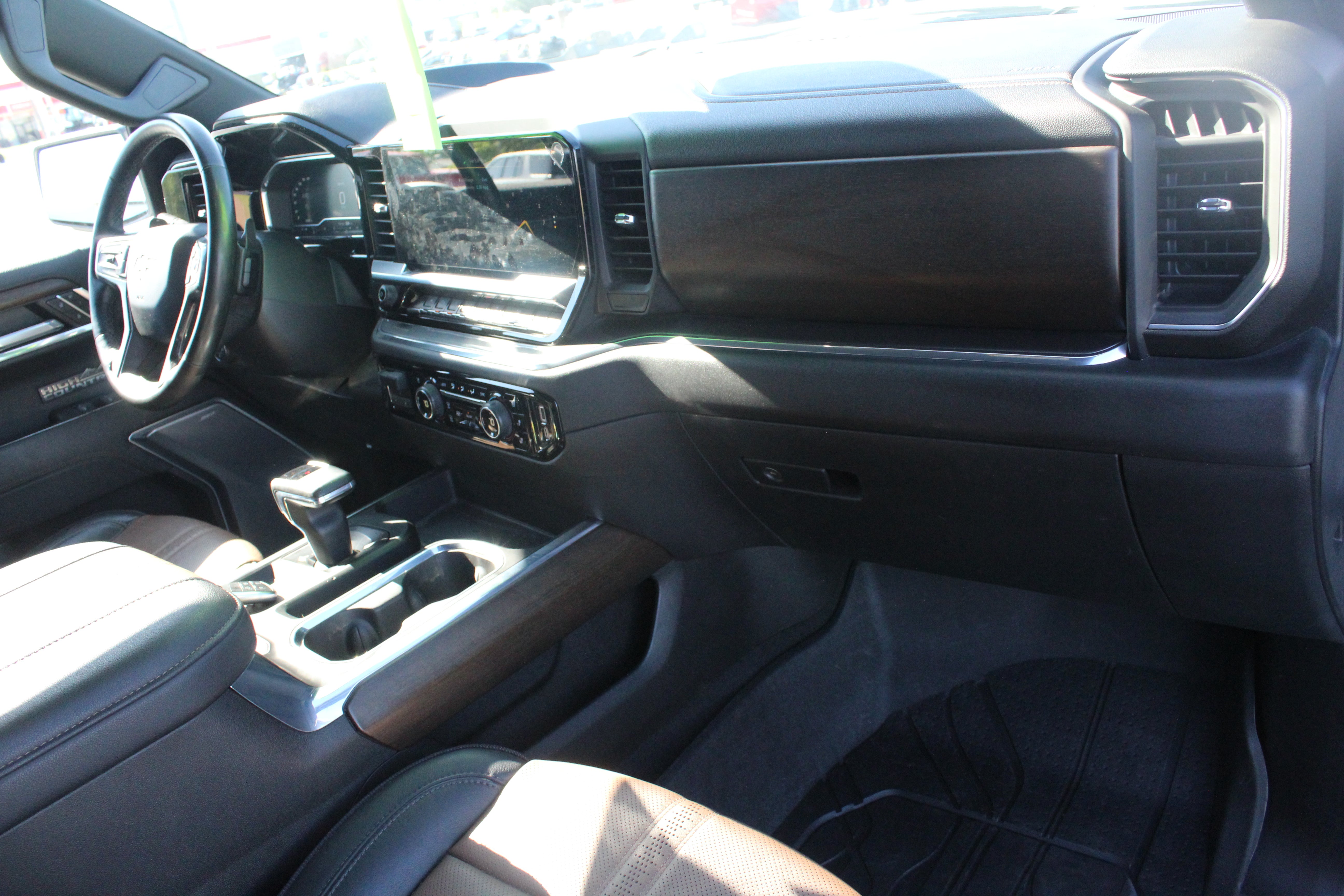 2023 Chevrolet Silverado 1500 High Country - Photo 8