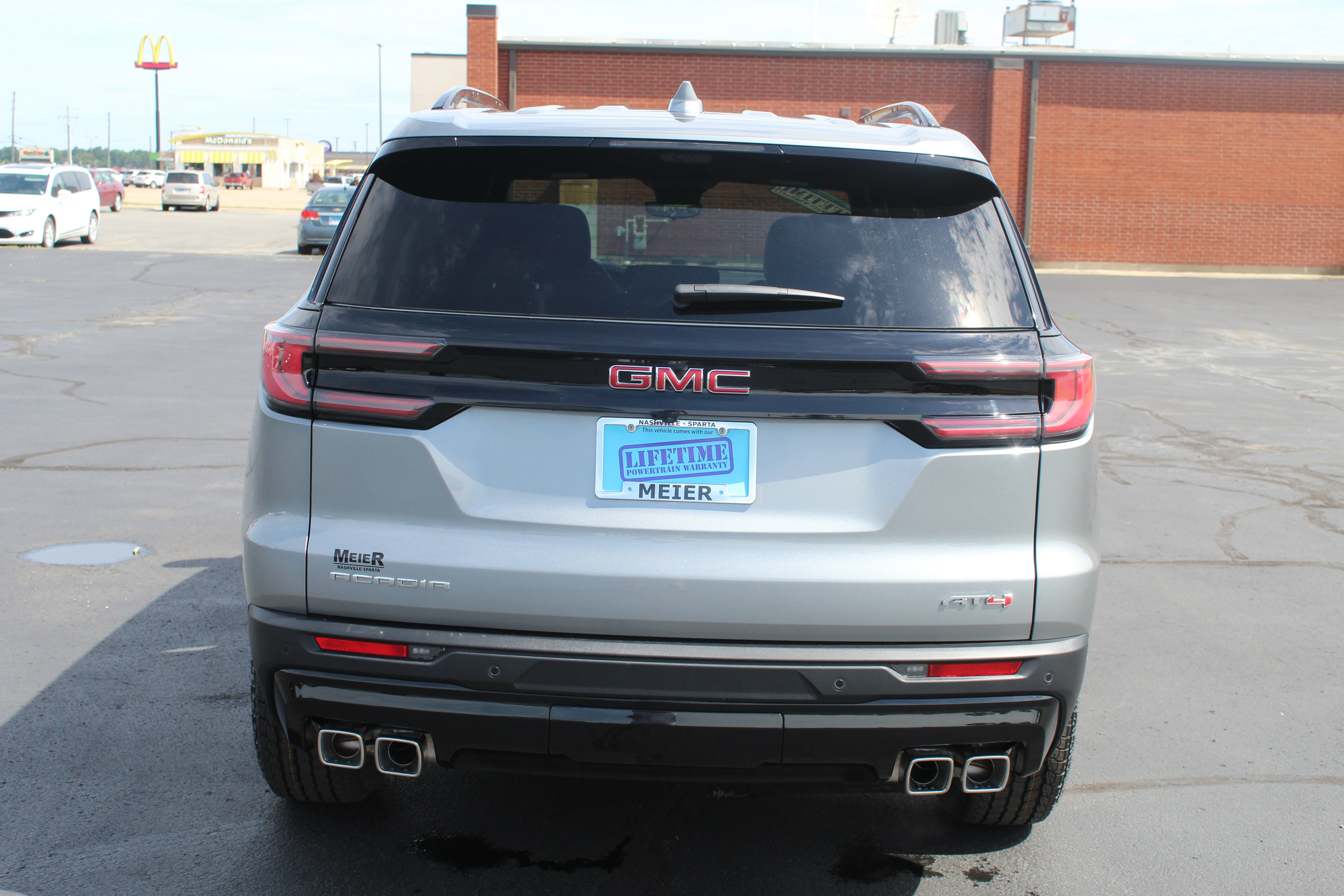 2026 GMC Acadia AT4