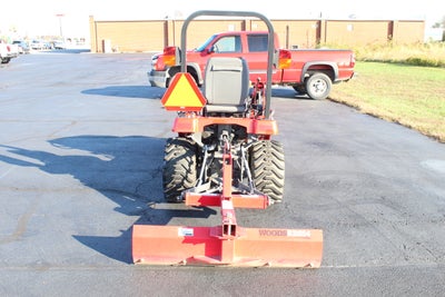 2017 MASSEY FERGUSON GC1705 4X4 Base